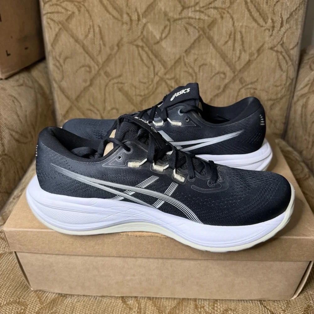 Asics Gel-Cumulus 28 Black White 1012B916 Women's Size 10 Running Shoes Sneakers
